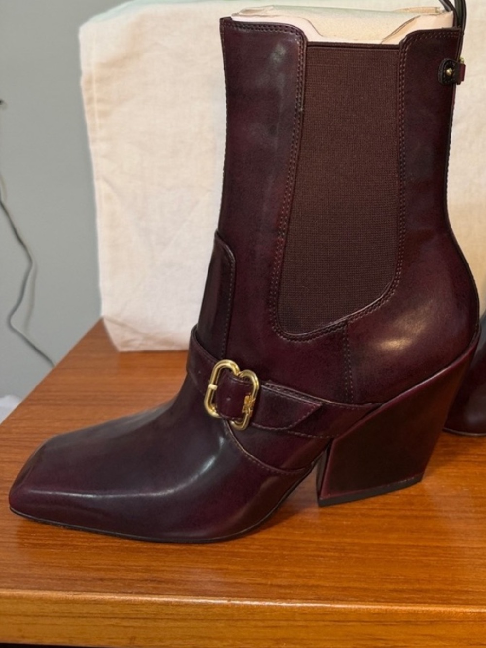 Sam Edelman Suzette Chelsea Boot
Burgundy Leather Ankle Boots with Gold Buckle